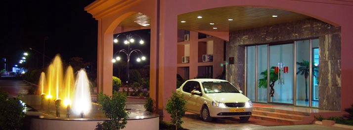 1843/Lion Lords Inn - Rajula 02.jpg